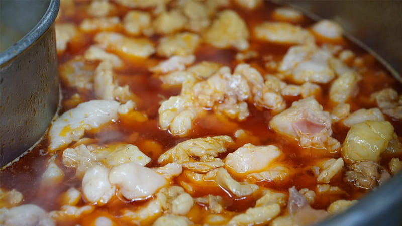 Fragrant Hue beef noodle soup with fat floating by Ms. Nhu, delicious restaurant hidden in the alley of District 3 9
