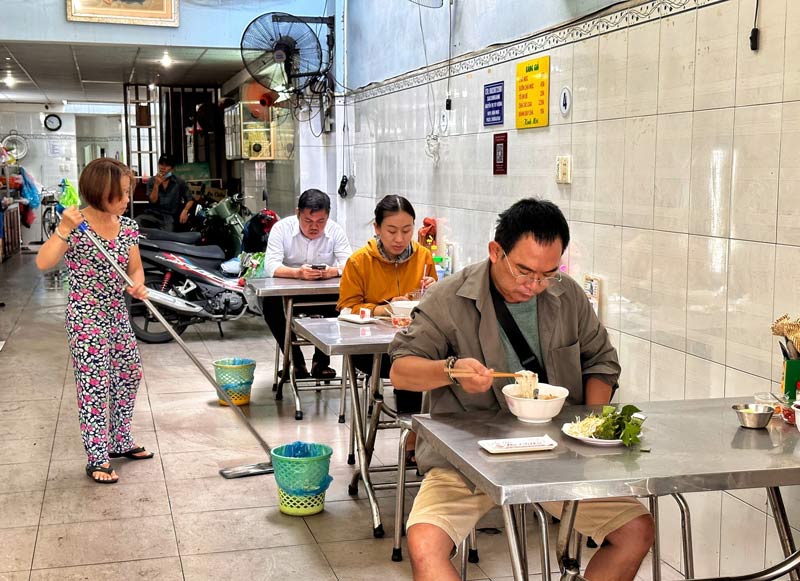 Ba Chieu vermicelli, more than half a century associated with Bac Hai 4 residential area