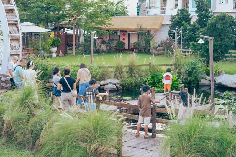 Sip coffee at May Farm with green space in the middle of Saigon 6
