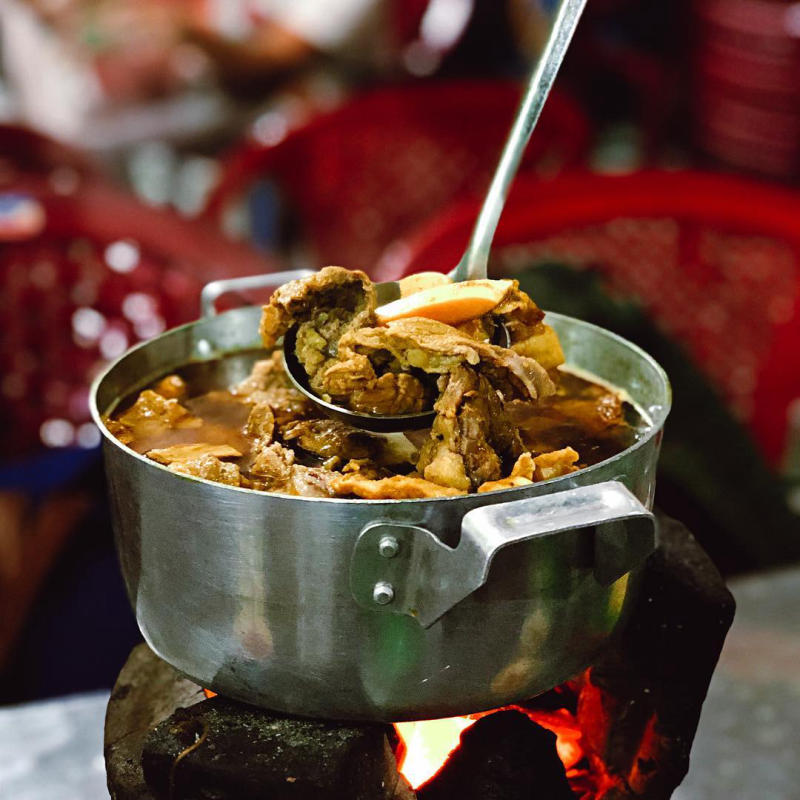 Unique cemetery beef hotpot in the heart of Saigon 5