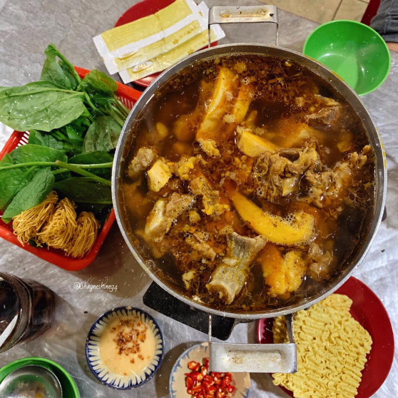 Unique cemetery beef hotpot in the heart of Saigon 6
