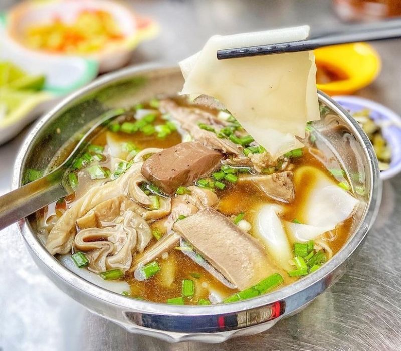 Hu Tieu Ho, traditional flavor of the Tieu people in Saigon 2