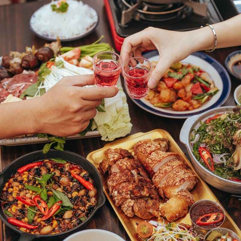 Men Quan - A very chill Vietnamese-style pub on the banks of Hoang Sa 4 embankment