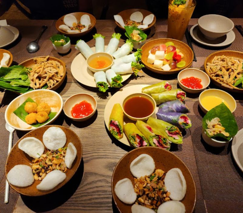 12 vegetarian restaurants in Hanoi that will make you fall in love from the first time you try them 13