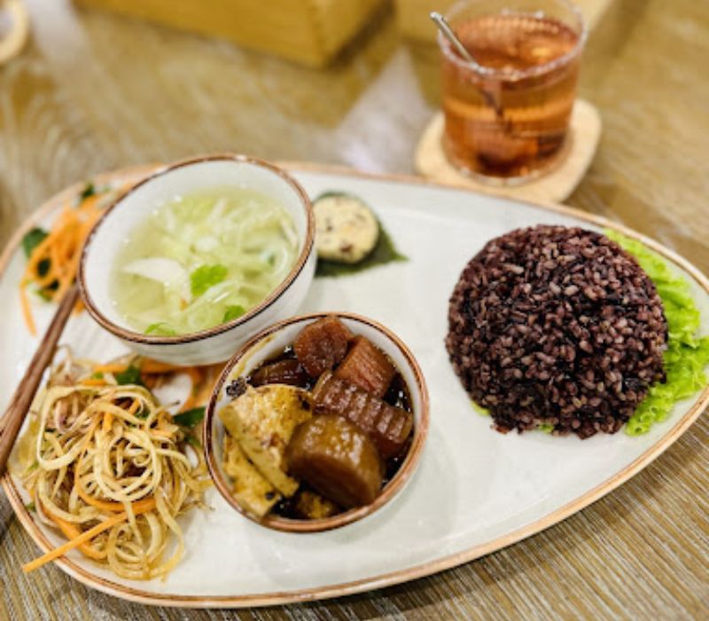 12 vegetarian restaurants in Hanoi that will make you fall in love from the first time you try them 4