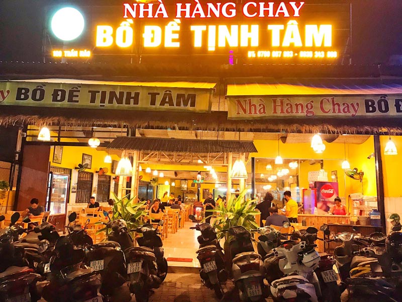 Top 8 vegetarian restaurants in District 2 with delicious food and pure space 5