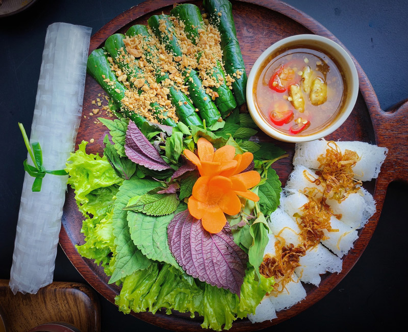 Top 8 vegetarian restaurants in District 2, delicious food, pure space 3