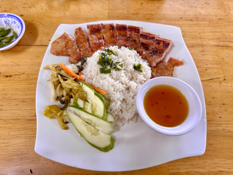 Save now the top 8 delicious Thao Dien restaurants, forget the way back 4