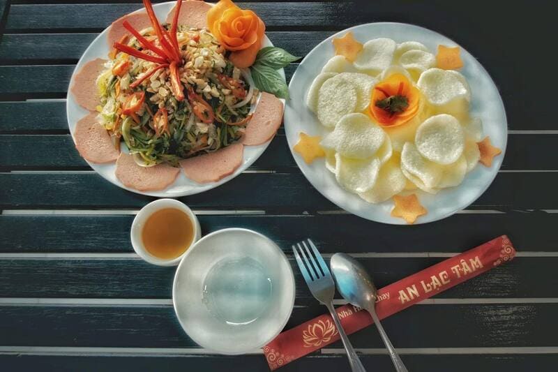 Discover the flavors of 9 famous Da Lat vegetarian restaurants near and far 5
