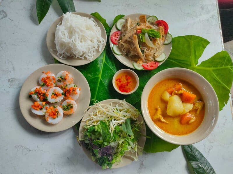Discover the flavors of 9 famous Dalat vegetarian restaurants near and far 7
