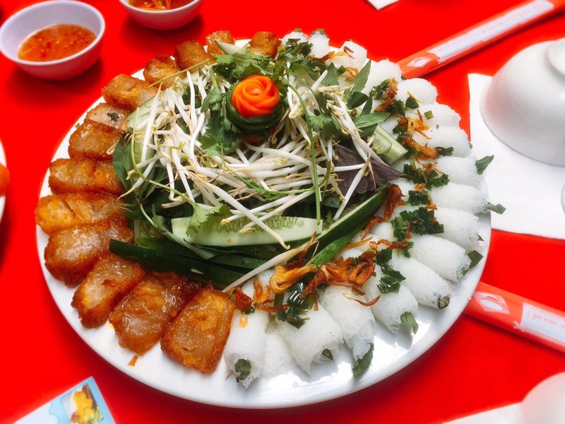 12 vegetarian restaurants and bars in District 2 attract the most diners 13