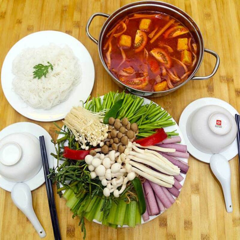 Suggest 12 most delicious and attractive Tan Binh vegetarian restaurants and bars 7