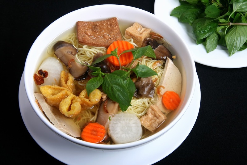Immediately save 10 Tan Phu vegetarian restaurants and bars with diverse and quality dishes 5