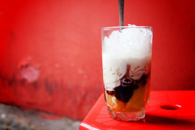 Top 10 Saigon sweet soup shops to cool down on hot summer days, ideal 11