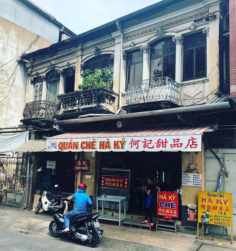 Top 10 Saigon sweet soup shops to cool down on hot summer days, ideal 3