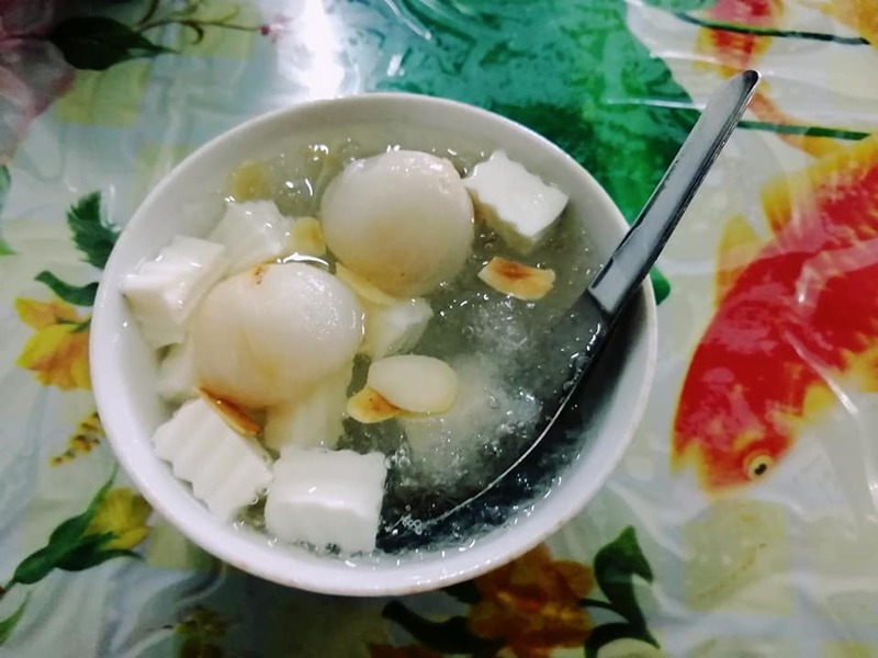 Top 10 Saigon sweet soup shops to cool down on hot summer days, ideal 6
