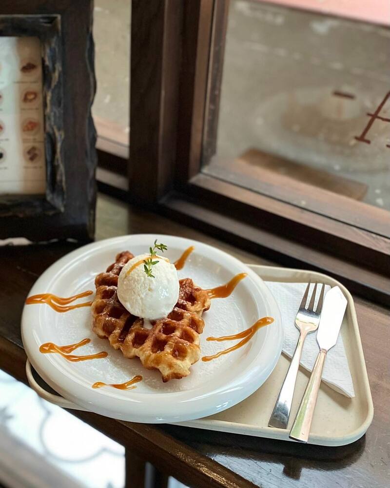 Visit Room44 Caffe, a beautiful small space in the heart of District 1 12