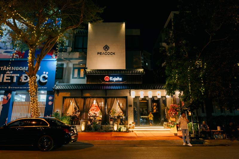Top 8 sushi restaurants in District 2 for fresh food lovers 2