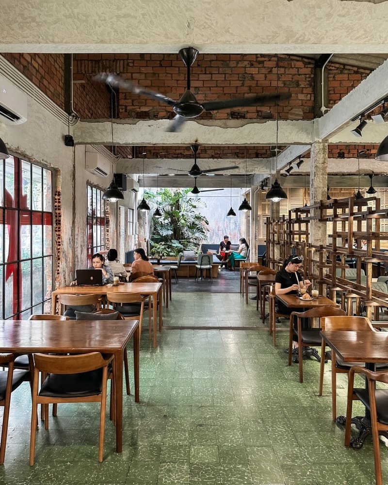 The Little Bean Coffee Cao Thang, the ideal destination for holic coffee in Saigon 3