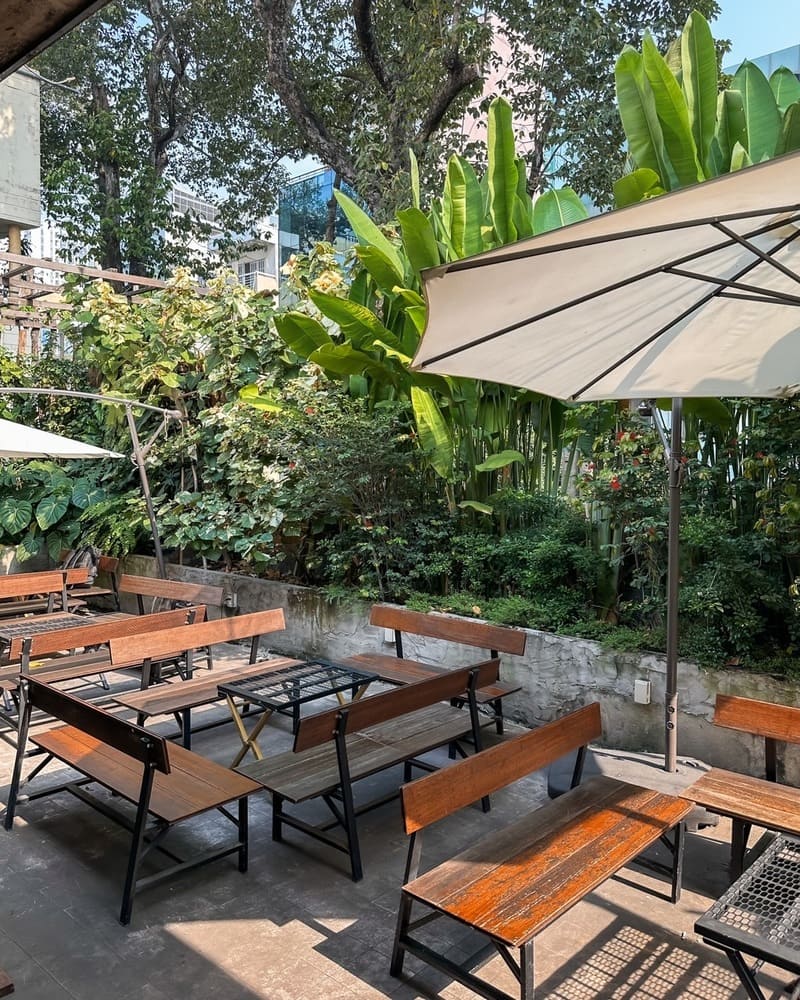 The Little Bean Coffee Cao Thang, the ideal destination for holic coffee Saigon 14