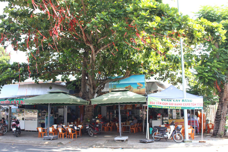 Enjoy the famous Cay Bang mantis shrimp soup in Can Gio 5