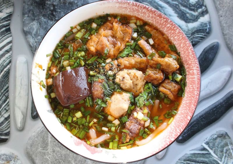 Enjoy the famous Cay Bang mantis shrimp soup in Can Gio 7