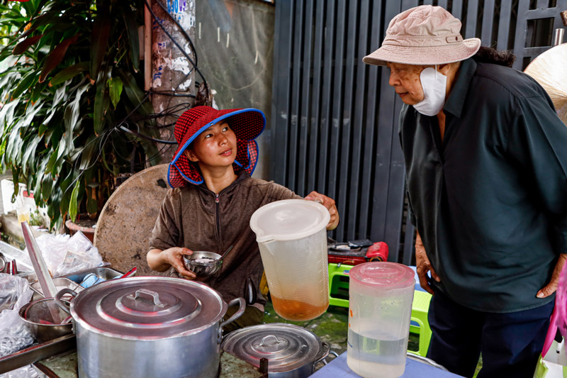 Chicken poop sweet soup, a sweet soup that attracts diners because of its strange and ugly name 3