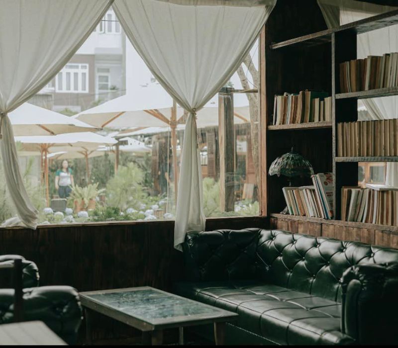 ú Pao coffee shop, peaceful corner of Da Lat in the heart of Saigon 3