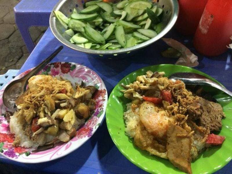 Search for the 8 best sticky rice restaurants at night in Hanoi 7