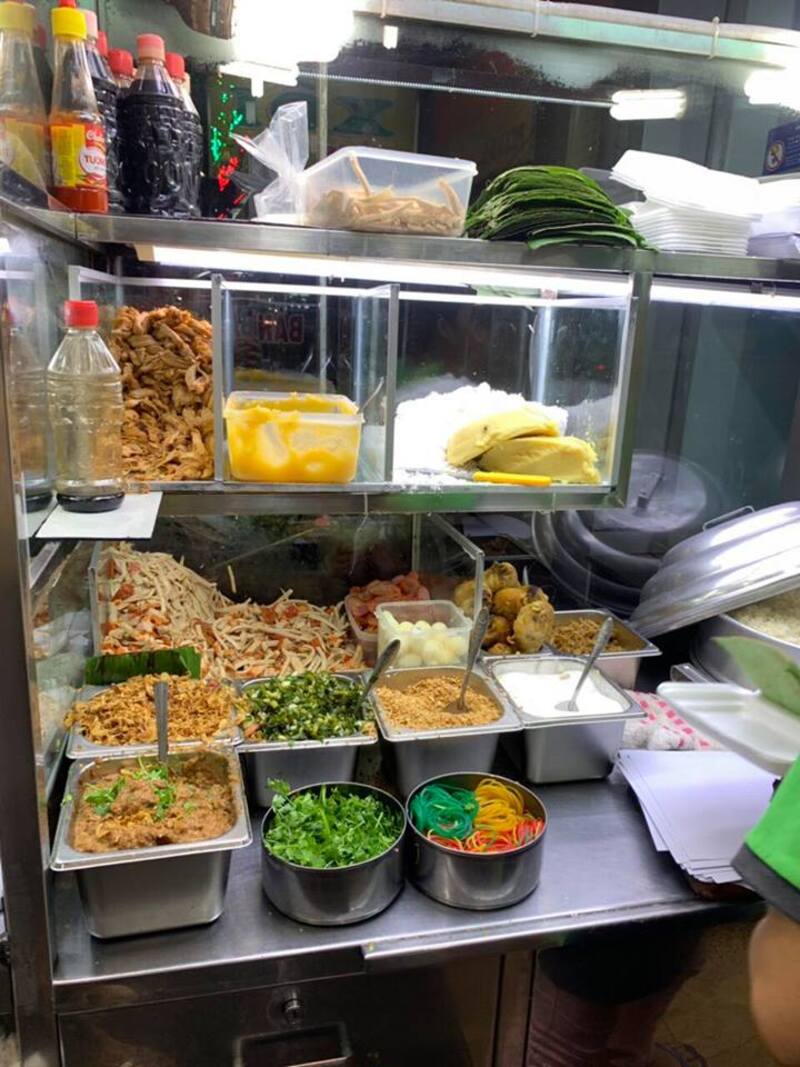 Visit 10 famous delicious sticky rice restaurants in Saigon 7