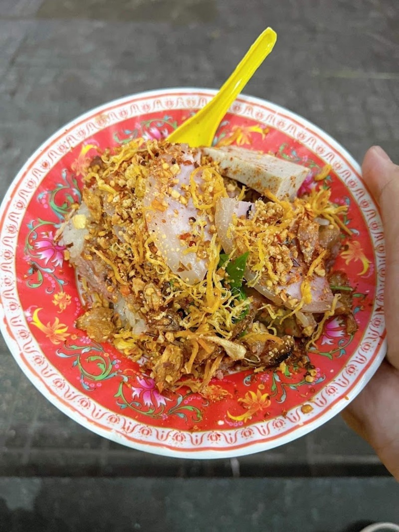 Visit 10 famous delicious sticky rice restaurants in Saigon 9