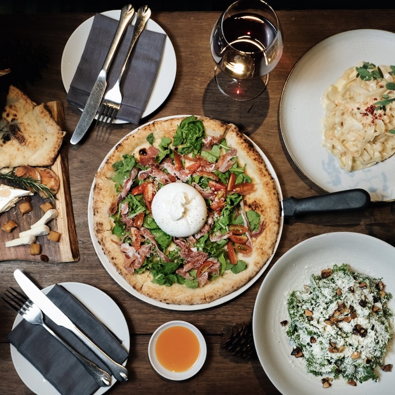 Discover 17 famous delicious lunch restaurants in District 1 2