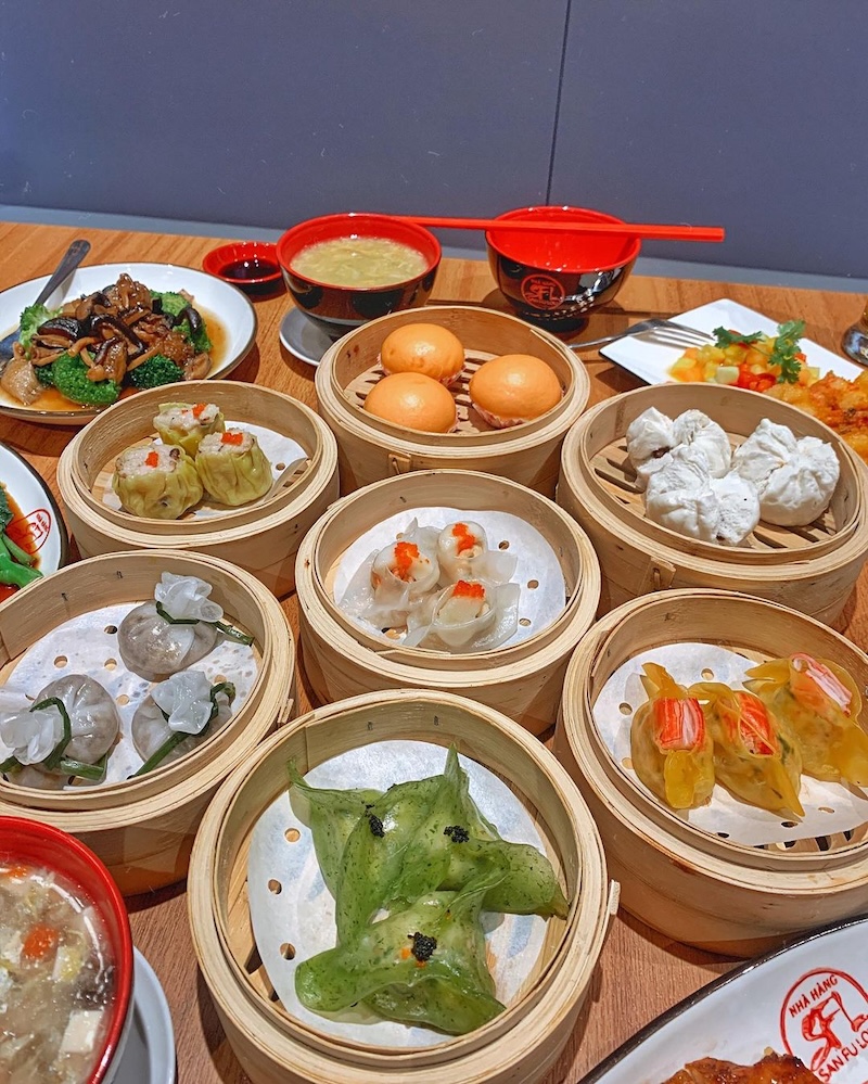 Discover 17 famous and delicious lunch restaurants in District 1 4