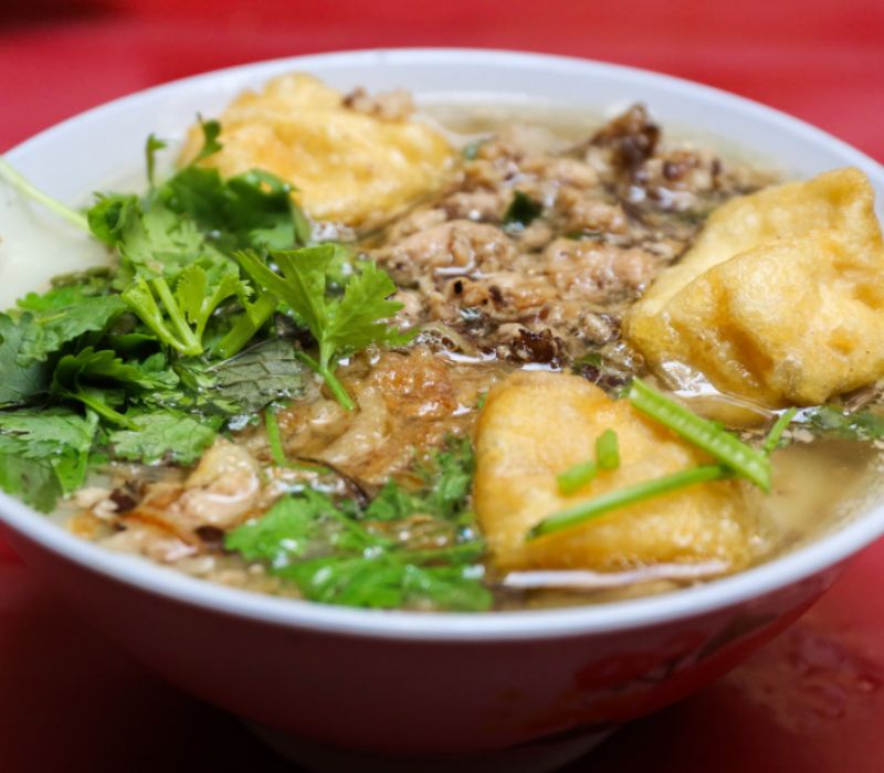 Get full with 15 super delicious Hanoi snack shops for you 3
