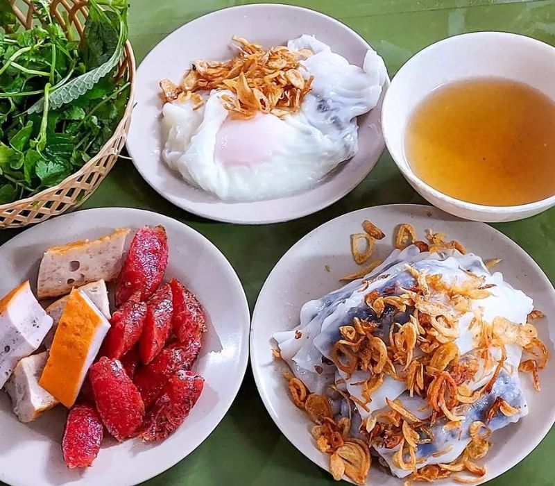Get full with 15 super delicious Hanoi snack shops for you 7