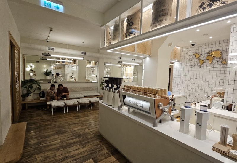 Save the top 11 extremely hot Nguyen Hue apartment cafes 5