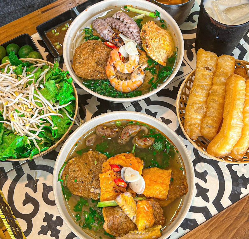 List of 10 banh noodle shops in Hanoi that are addictive to eat 9