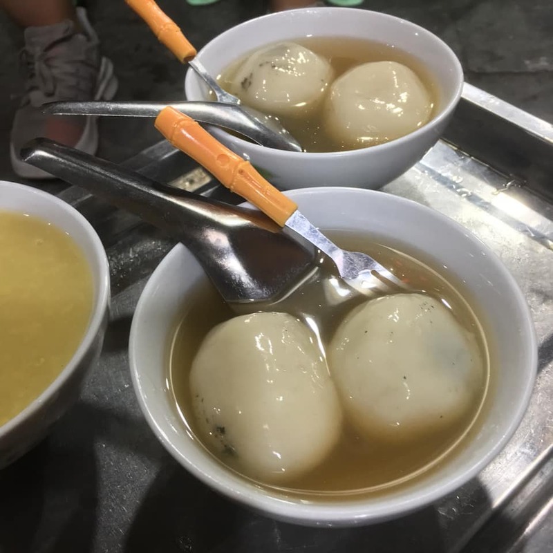 Enjoy Hanoi floating cake on a warm winter day 6