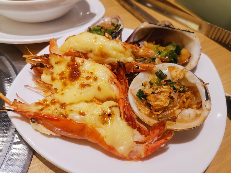 14 places to enjoy the best quality Go Vap seafood buffet 3