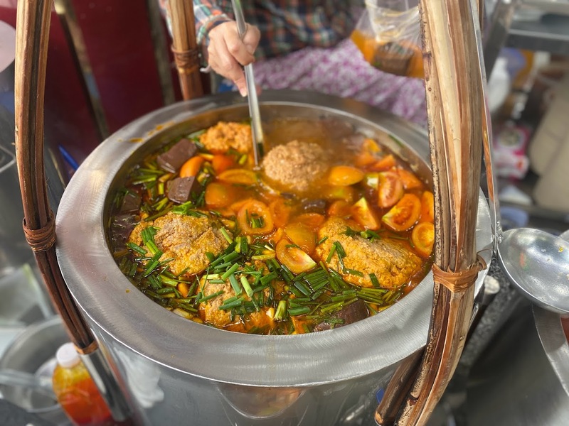 The flavor of vermicelli noodles at Ben Thanh market 40 years old 2
