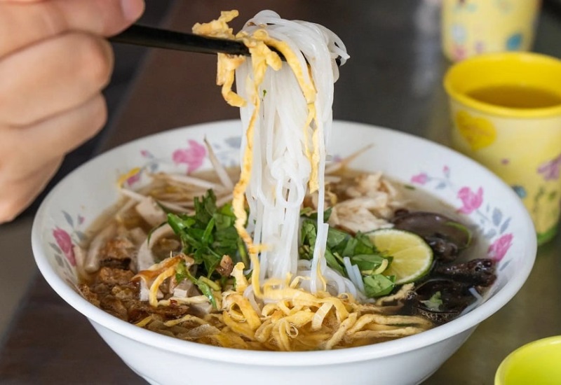 Save now 14 delicious bun thang restaurants in Saigon, with Northern 12 flavor