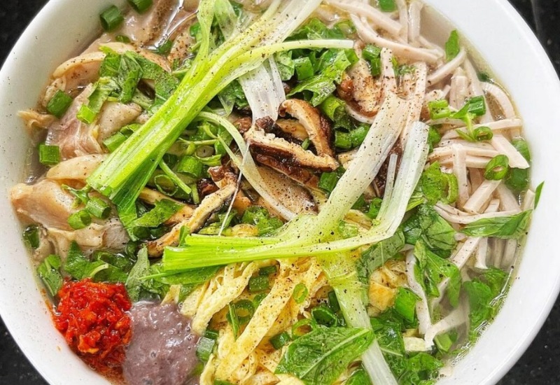 Save now 14 delicious bun thang restaurants in Saigon, with Northern 15th taste