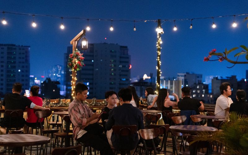 Discover 9 Saigon rooftop cafes with the best views 10