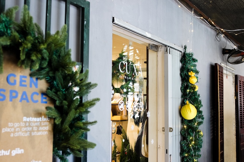 Top 13 cafes decorated for Tet in Hanoi for photography enthusiasts 3