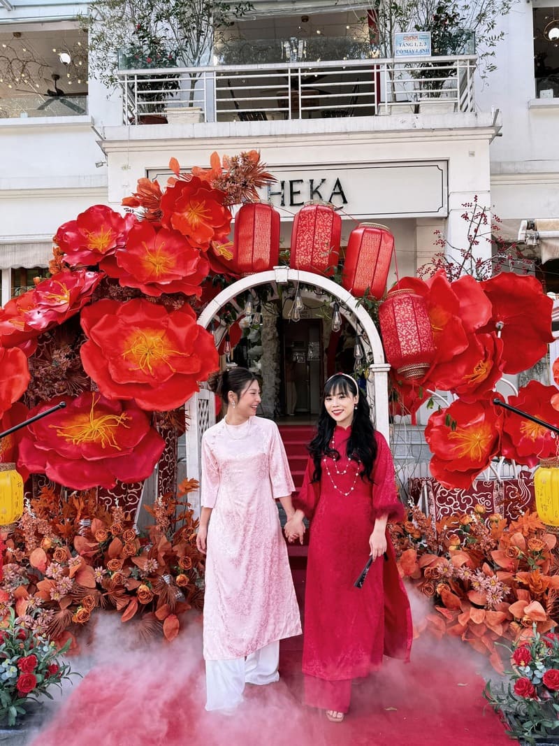 Top 12 cafes decorated for Tet in Hanoi for photography enthusiasts 18