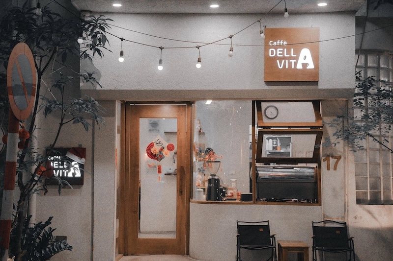 Top 13 cafes decorated for Tet in Hanoi for photography enthusiasts 6