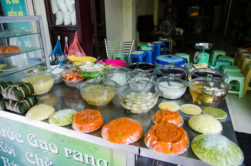 List of famous delicious hot sweet soup shops in Hanoi 7