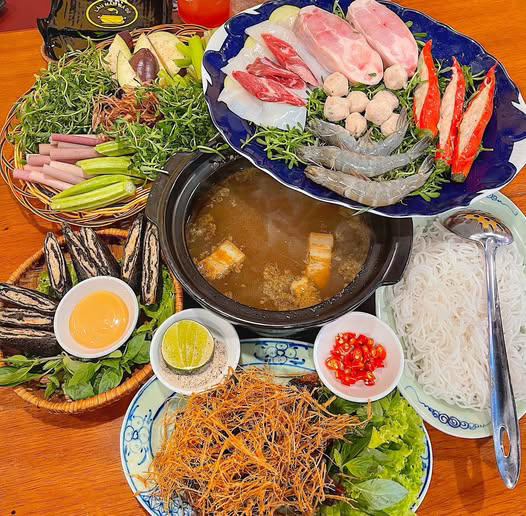 Pocket 8 delicious, quality hot pot restaurants in the heart of Saigon 5