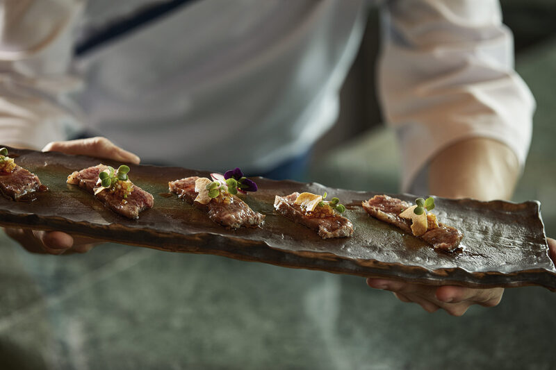 Mizumi Westlake is a space of Japanese cuisine overlooking West Lake 11