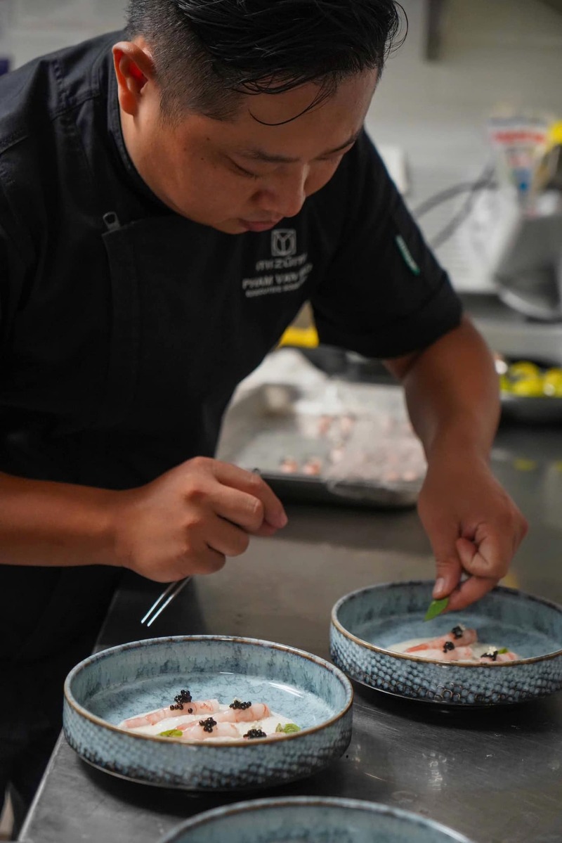 Mizumi Westlake is a space of Japanese cuisine overlooking West Lake 6
